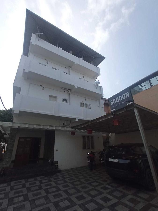 Kochi Collection O 81026 Suqoon Premium Stays מראה חיצוני תמונה