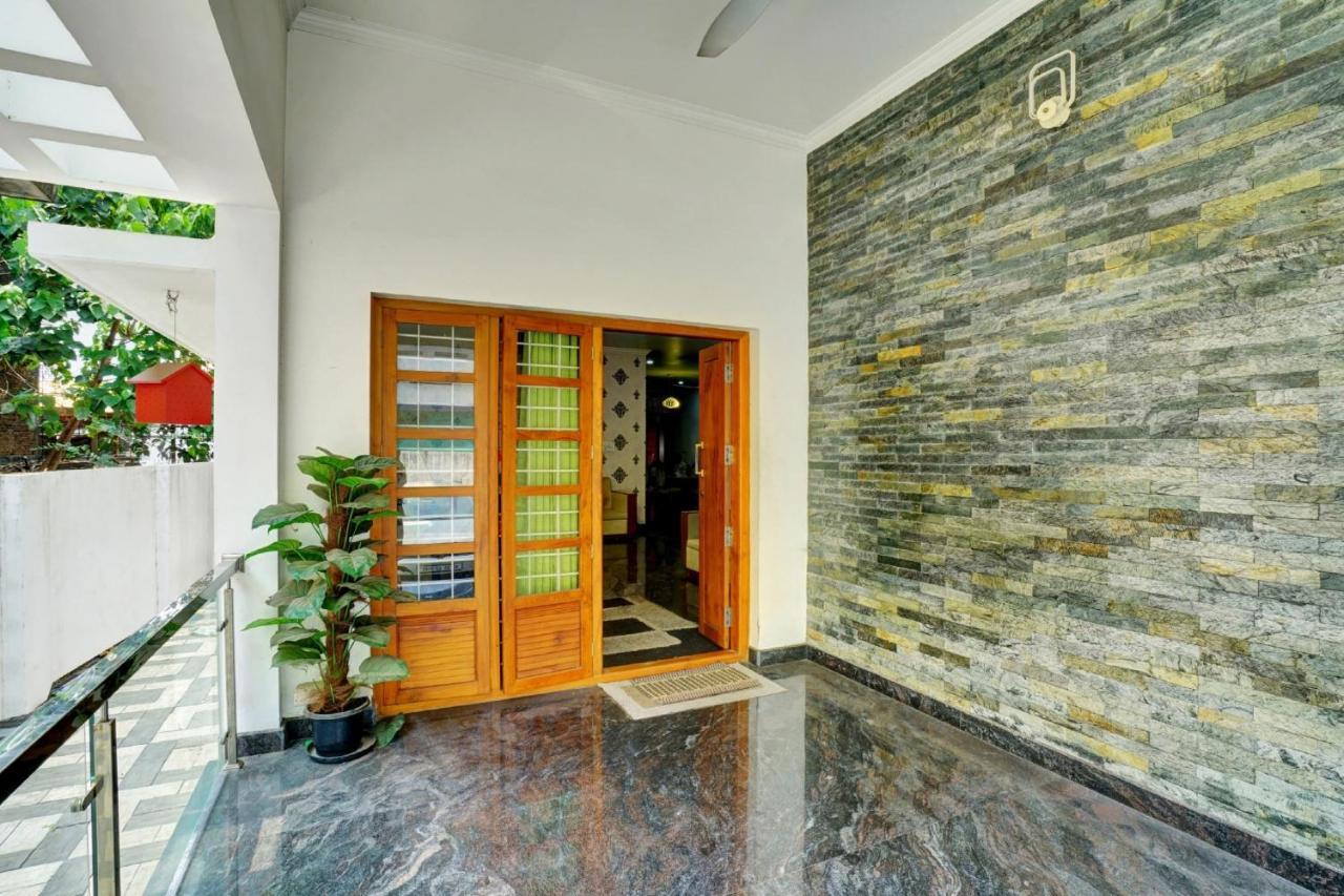 Kochi Collection O 81026 Suqoon Premium Stays מראה חיצוני תמונה