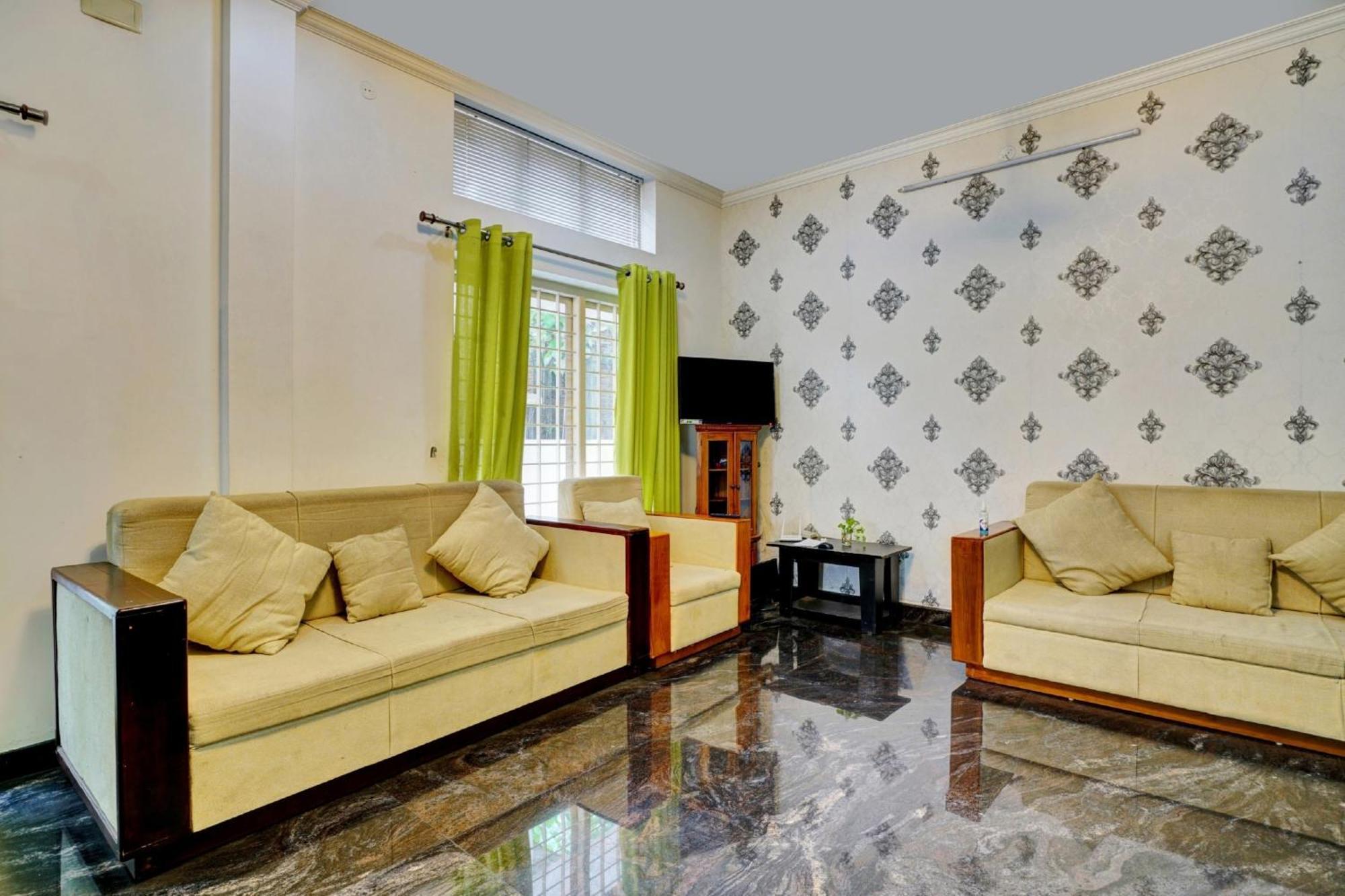 Kochi Collection O 81026 Suqoon Premium Stays מראה חיצוני תמונה